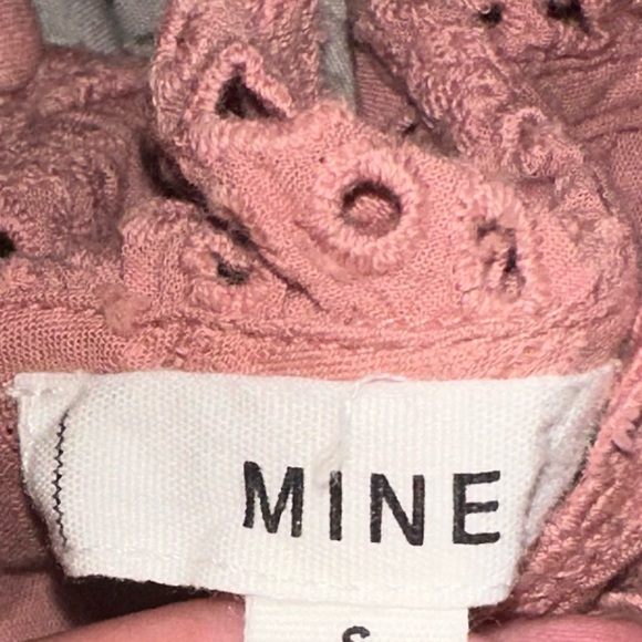 Dusty Rose Ruffled Sleeveless Top - Picture 3 of 3